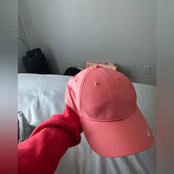 Pink Nike dryfit hat never worn - Picture 7 of 8